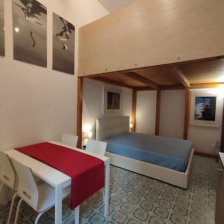 Casa Merisi Al Centro Storico Di Napoli Екстериор снимка