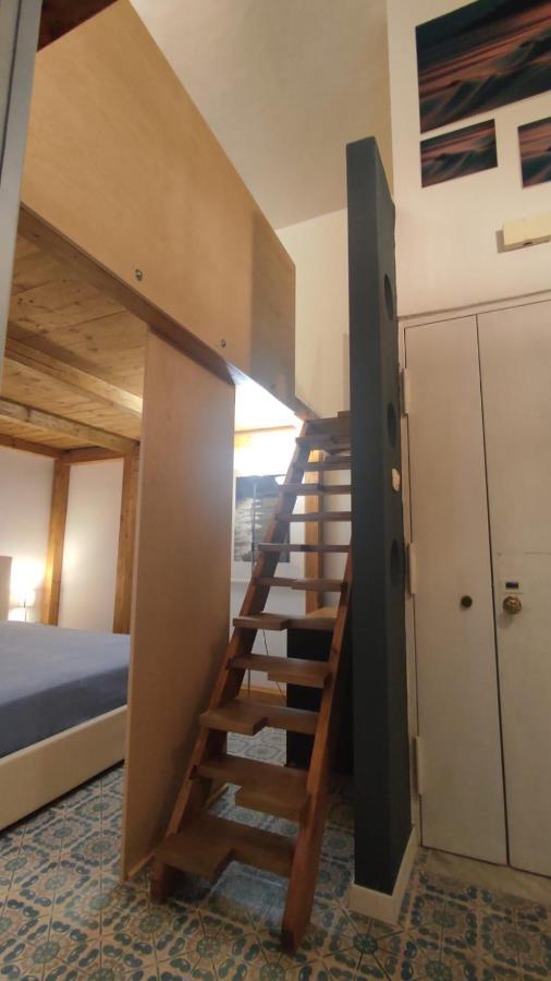 Casa Merisi Al Centro Storico Di Napoli Екстериор снимка